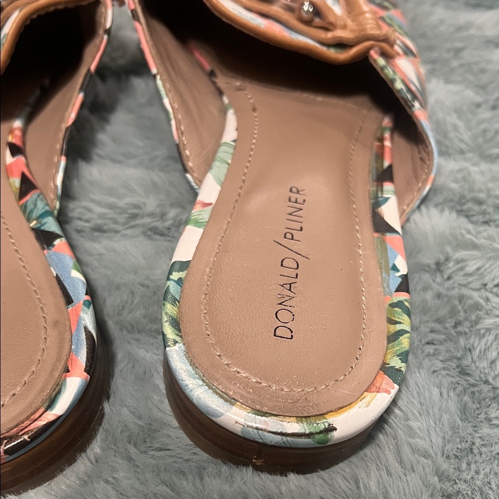 Donald J. Pliner Floral Slip-On Mules with Tan Trim - Picture 4 of 5